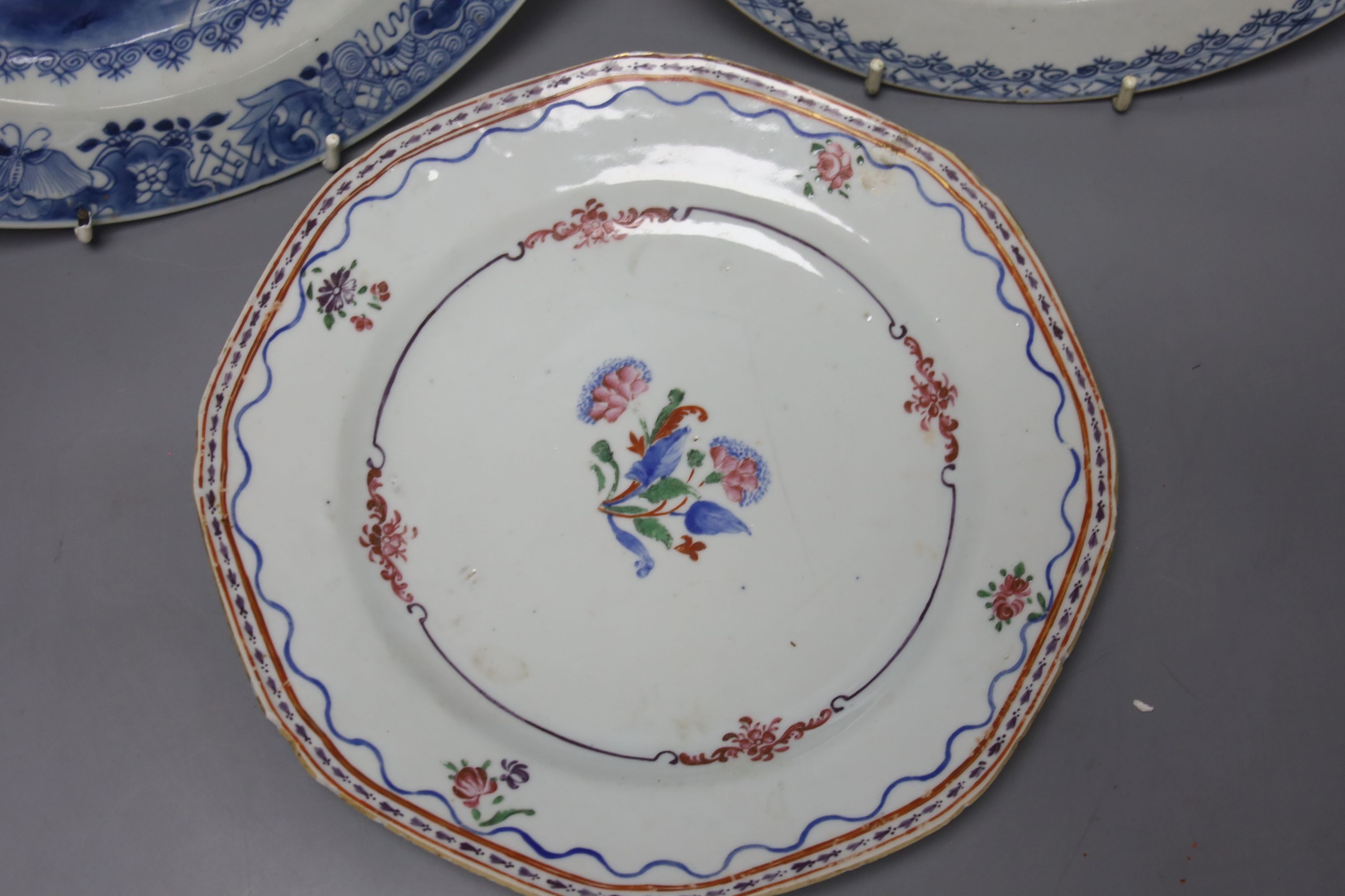 Five 18th century Chinese export plates, diameter 27cm